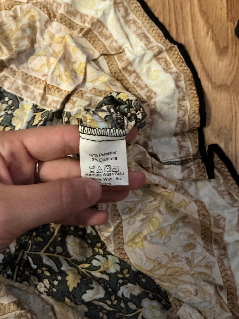 Pretty Garden Bohemian Floral Long Sleeve Maxi Dress in Black & Yellow Size Larg - Picture 7 of 10
